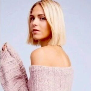 Sleeping on Snow Sweater Medium